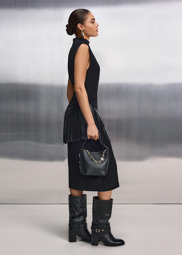 Kleid, Latzteil, Feinleder, Stiefel, Handtasche