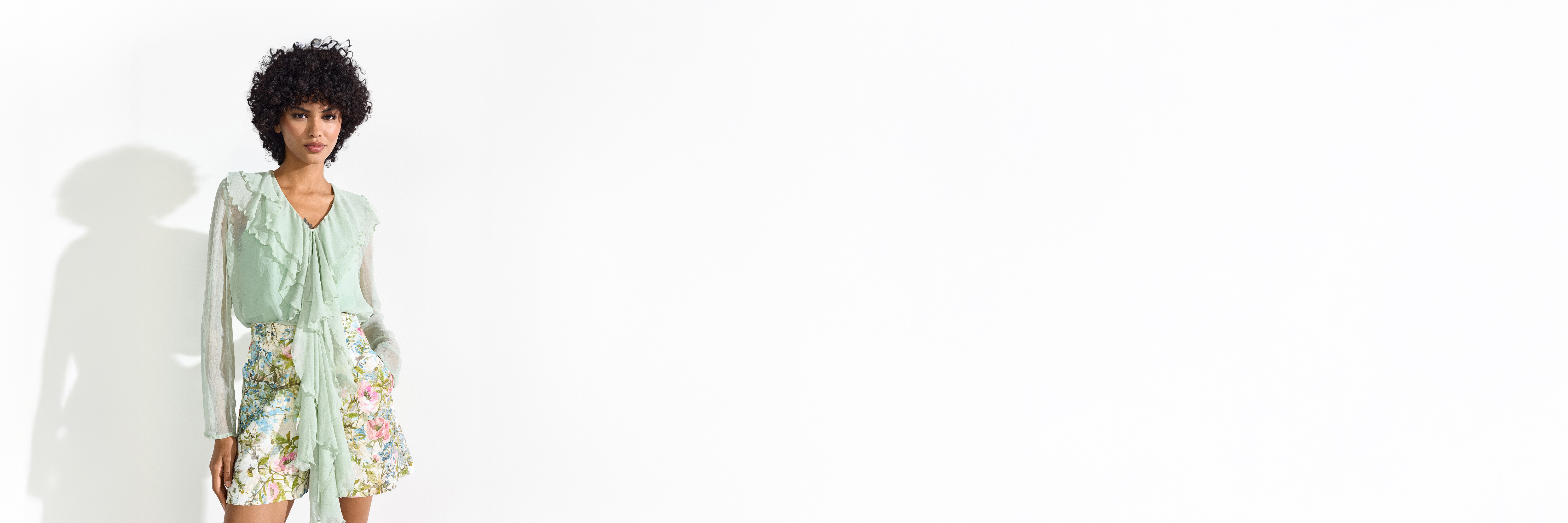 bluse, mintgrün, transparenteärmel, rüschen, blumenrock