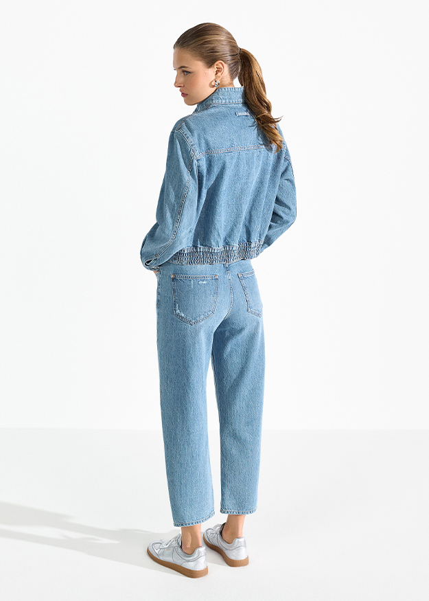 Denimjacke, Jeans, Blaue Jeans, Hoch geschnittenes Elastik-Bund, Casualoutfit