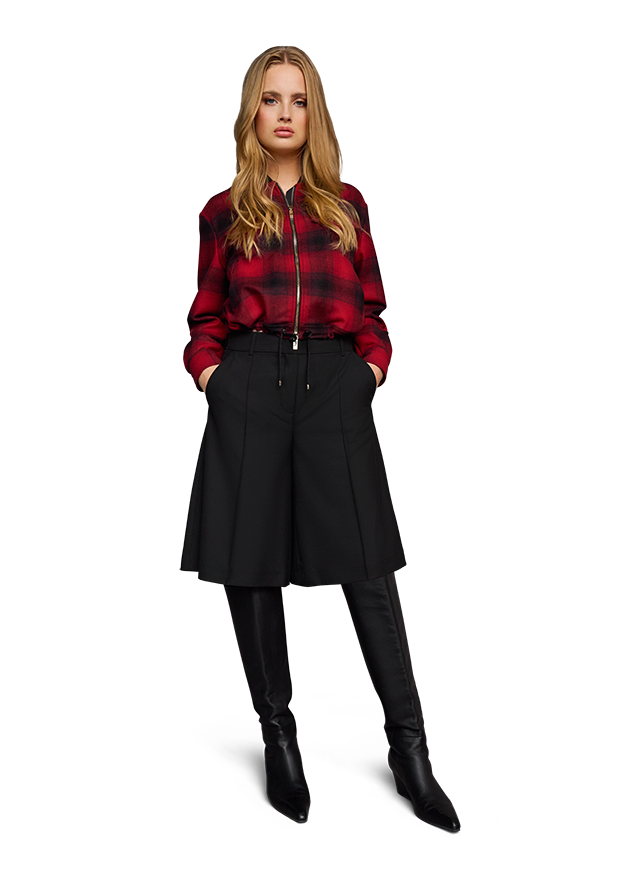 Plaid shirt, red shirt, Reißverschluss, langer Rock, Knee-high Stiefel
