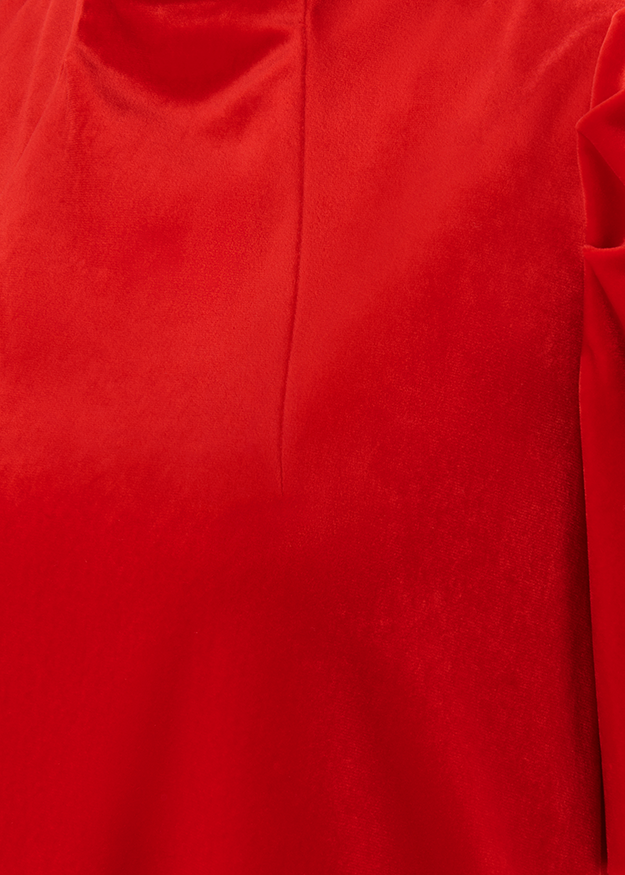 Rotes Kleidungsstück, Glatte Oberfläche, Sichtbare Naht