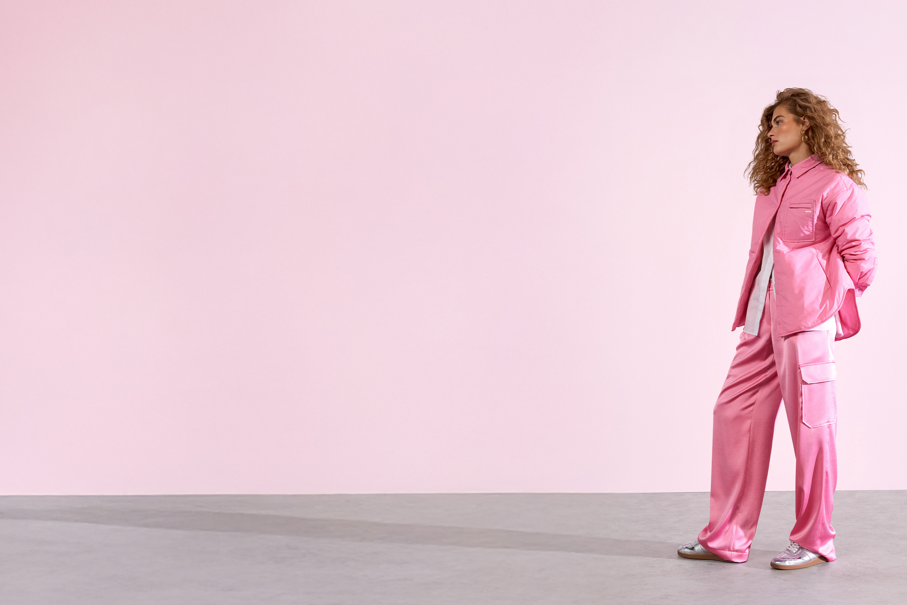 Langarm, Formelle Kleidung, Anzug, Mantel, Stehend