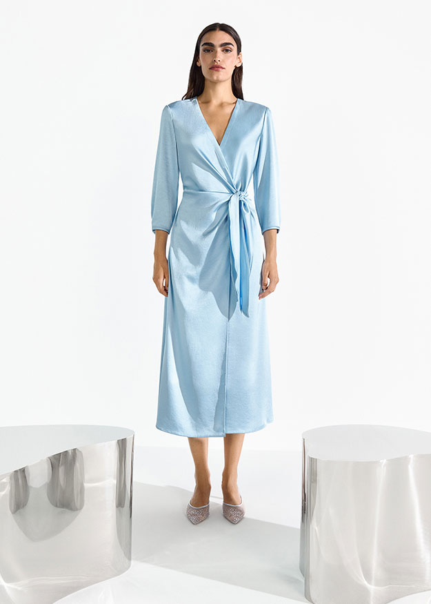 Wrap-Kleid, Hellblau, Kimono-Ärmel, Midi-Länge, Tie-Gürtel