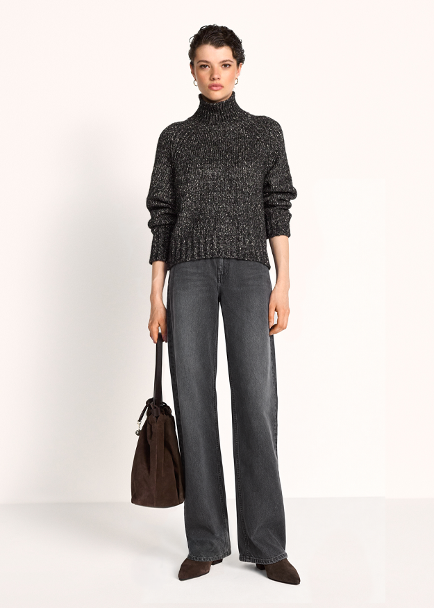 Rollkragen, Strickware, Pullover, weite Hose, Bucketbag