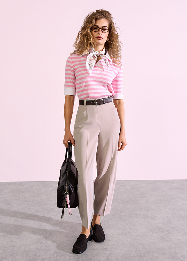 Hosen, Bluse, Hemd, Person, Frau