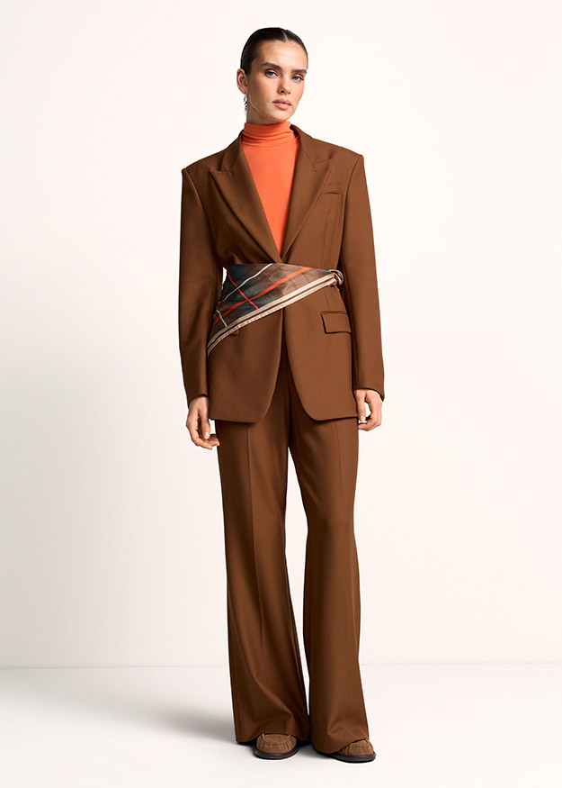 blazer, damensakko, braun, weite hose, schultergürtel