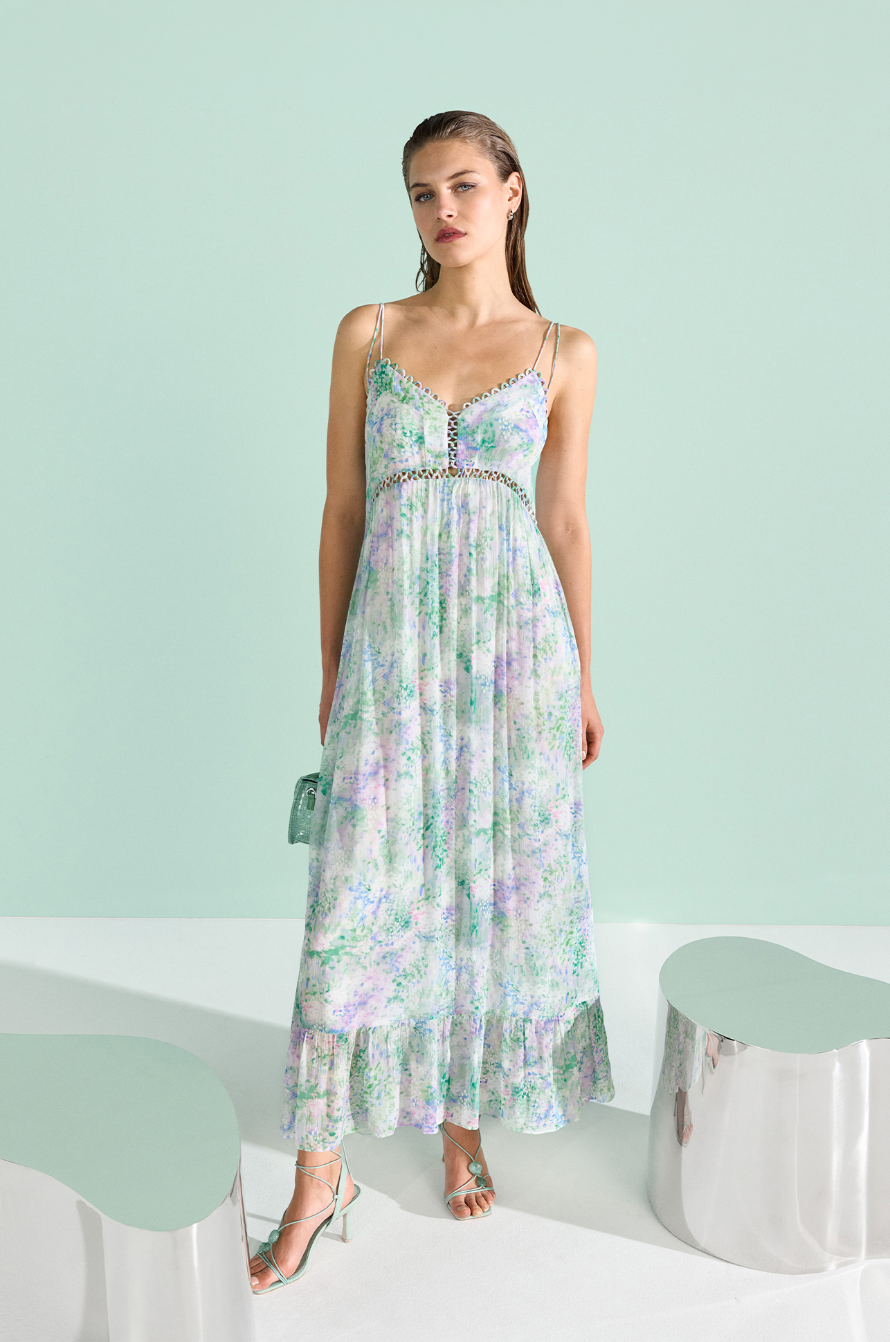 Maxi-Kleid, Blütenmuster, Trägerkleid, Spitzenrand, Pastellfarben