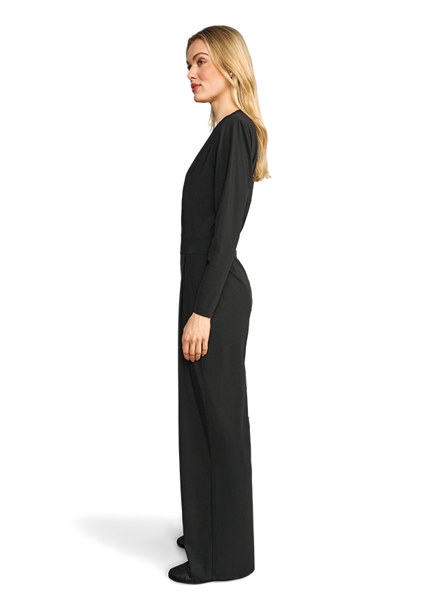 schwarzer Overall, langen Ärmel, einfarbig, Hose, Model in Seitansicht