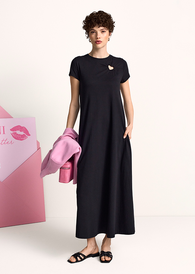 Maxi-Dress with Heart Cut-Out Size: 32, Colour: black Maxi-Dress with Heart Cut-Out Size: 32, Colour: black