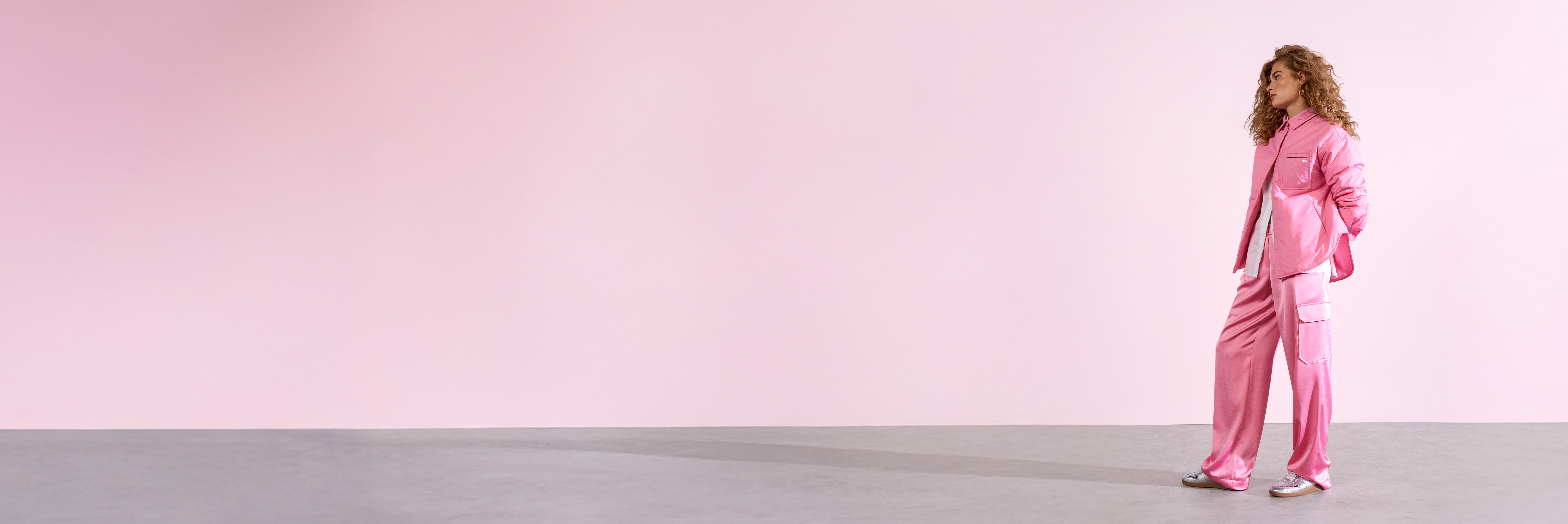 Langarm, Person, Stehend, Mantel, Formelle Kleidung