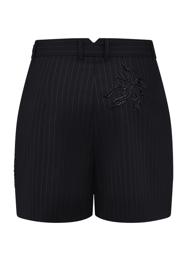 Shorts, Schwarz, Nadelstreifen, Gürtelschlaufen, Stickerei