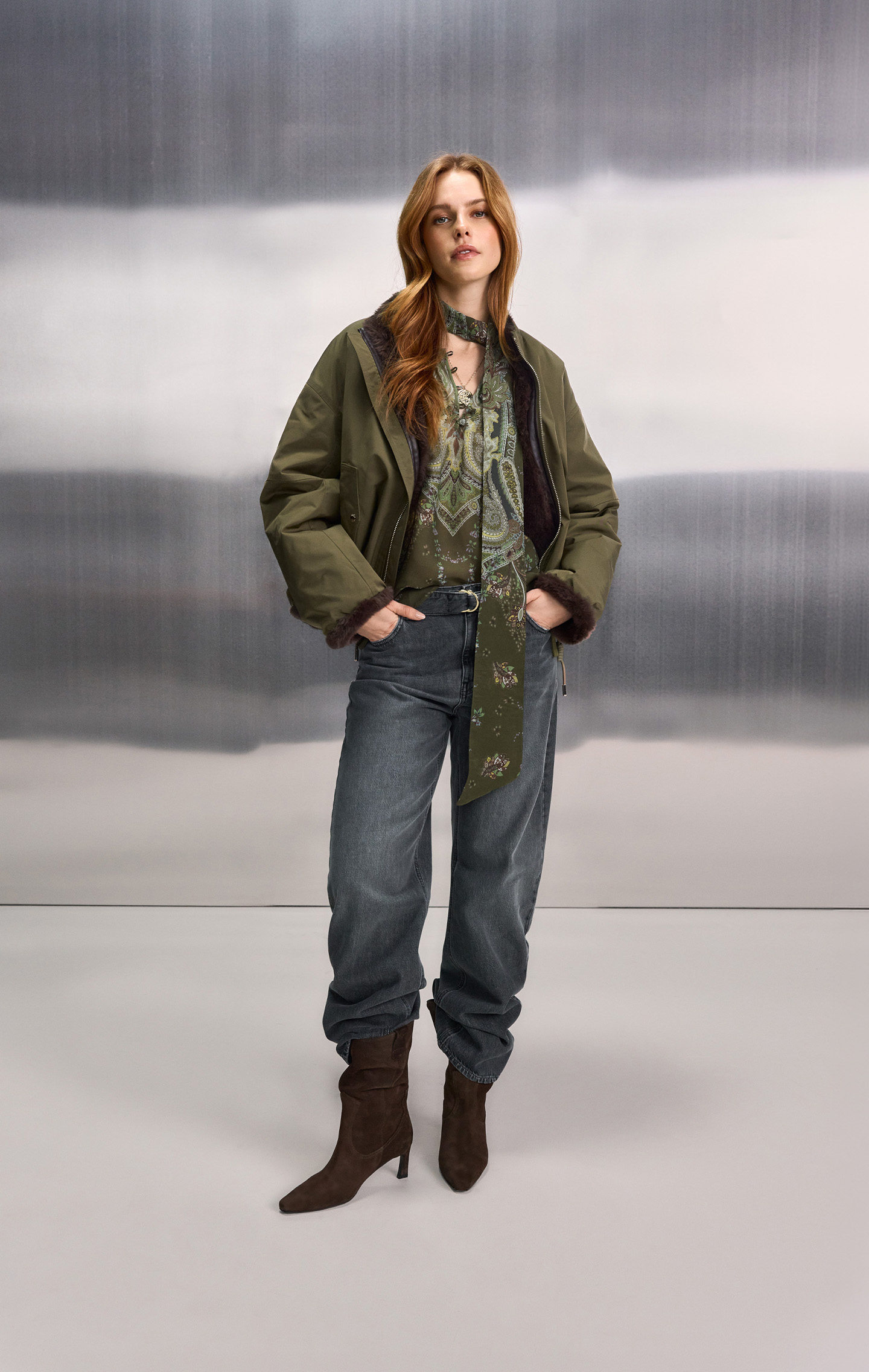 jacke, militärgrün, Fellbesatz, Jeans, Stiefel