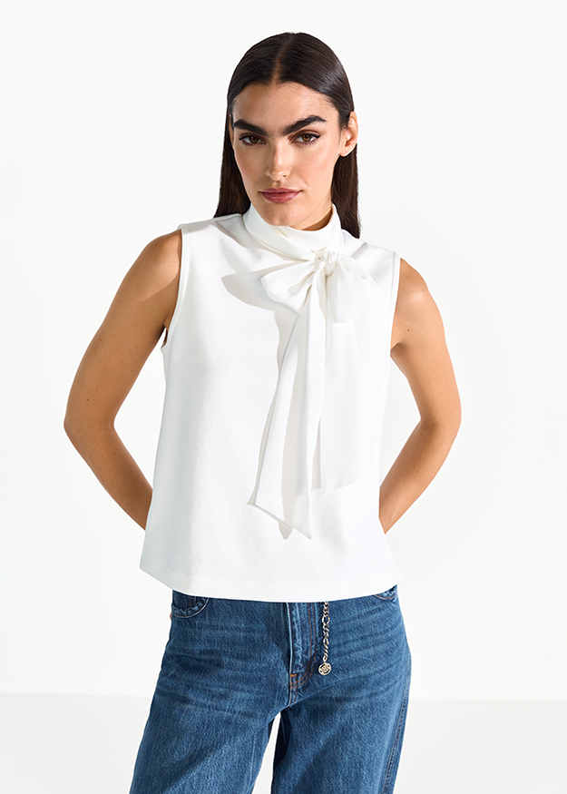 Bluse, Kleidung, Jeans, Hosen, Person