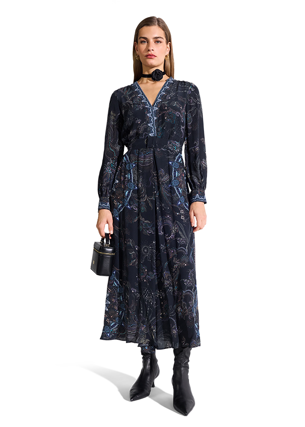 Langes Kleid Mit Musterung