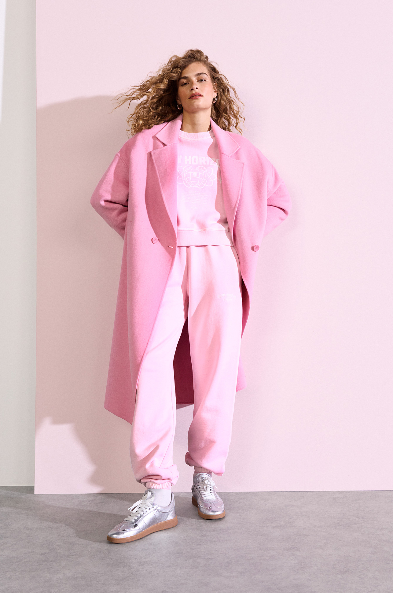 Mantel, Formelle Kleidung, Anzug, Person, Schuh