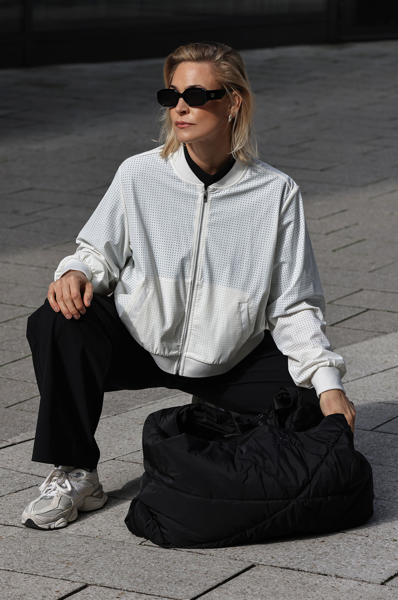 Jacke, Reißverschluss, perforiert, weiß, sportlich