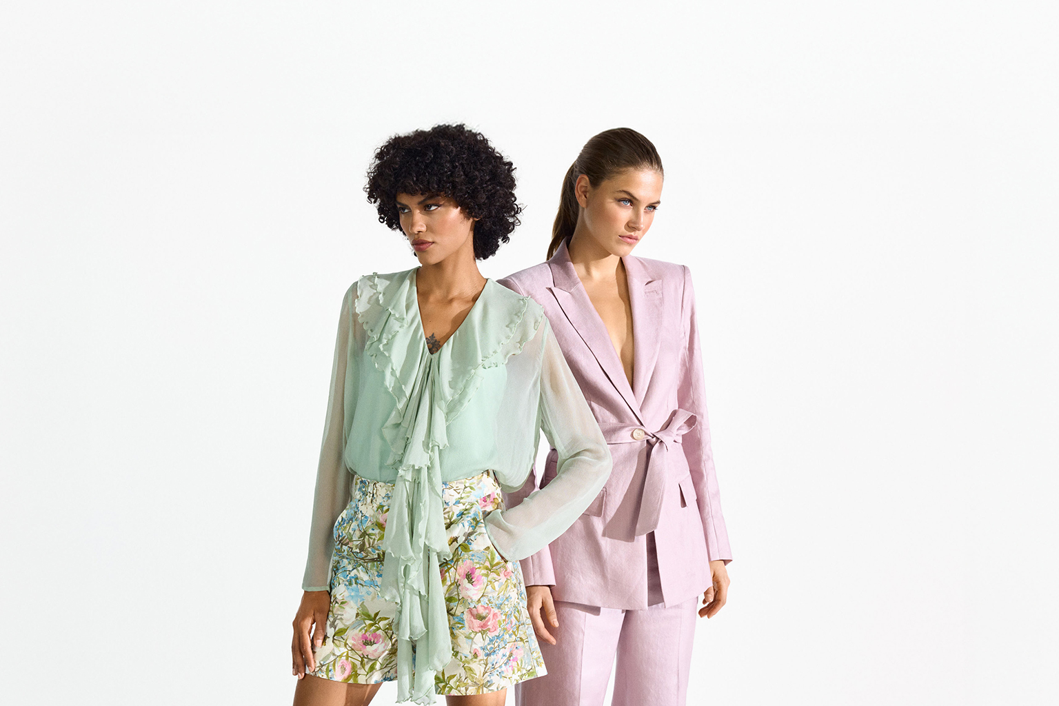 Bluse, Rüschen, Floralshort, Mantel/Blazer, Pastell, blazer, hose, pastell, blumiger kurz, Rüschenbluse, Bluse, Röcke, Pastell, Blumenmuster, Jacke