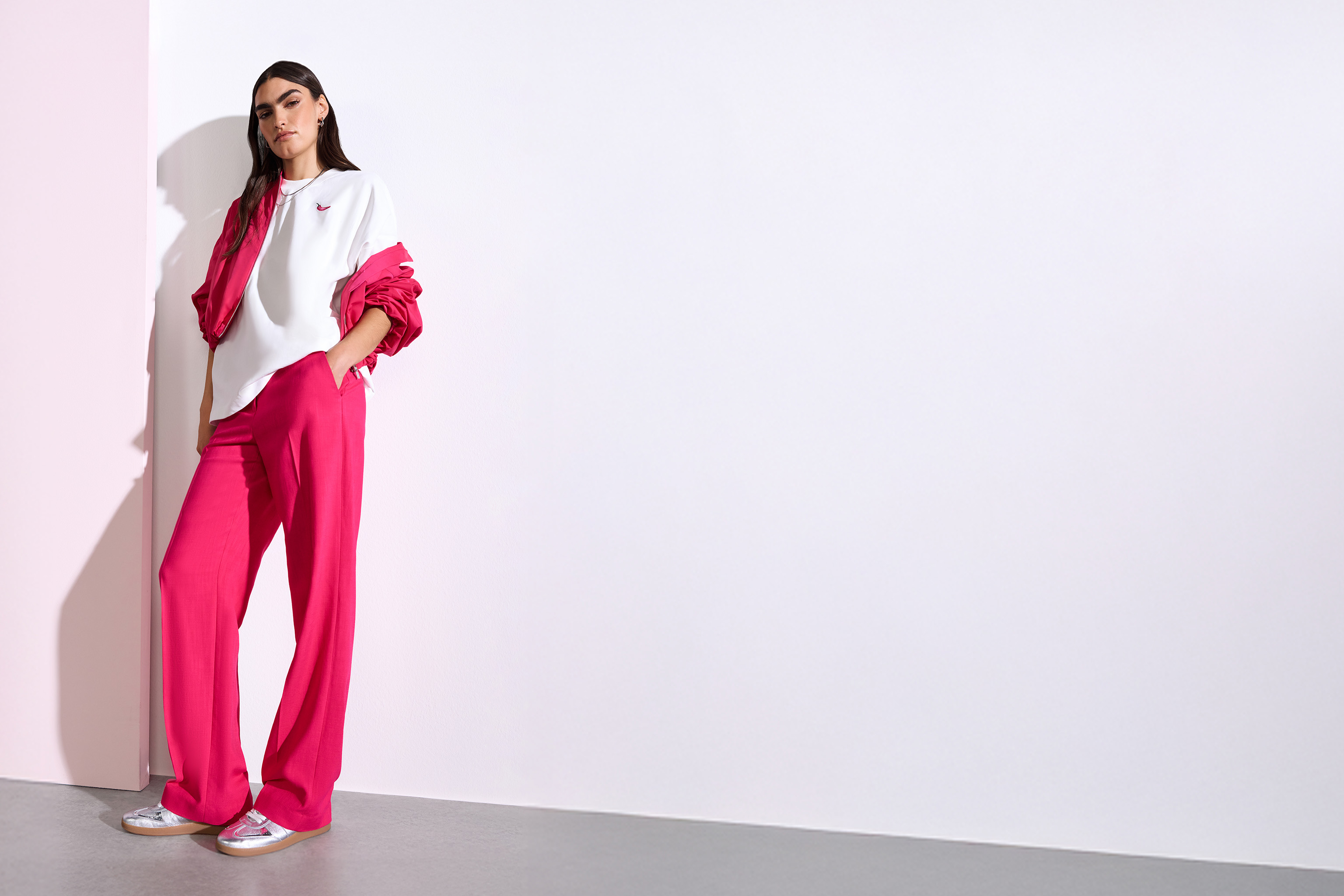 Langarm, Hosen, Formelle Kleidung, Anzug, Stehend