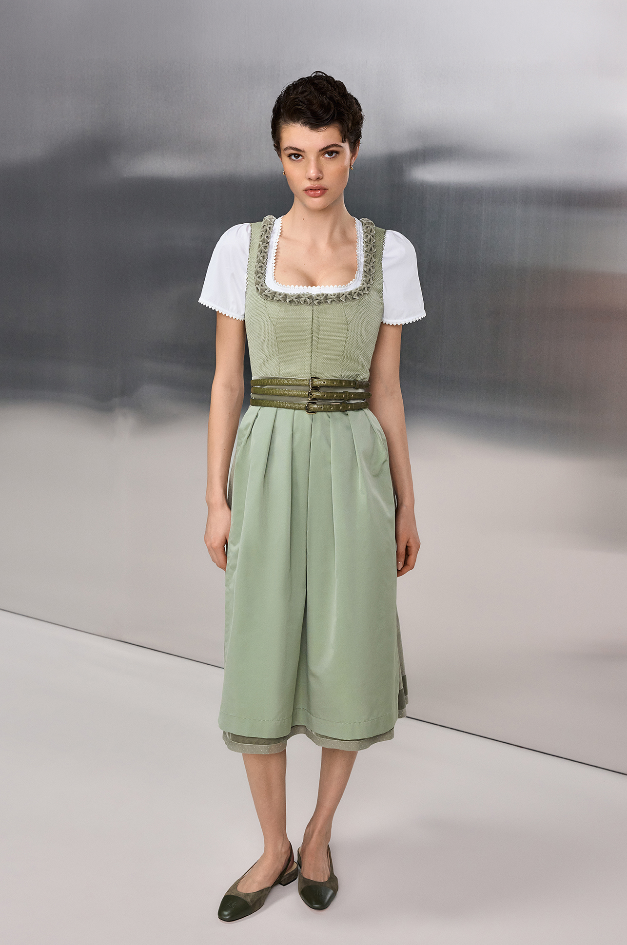 Dirndl, Latzkleid, Oberteil, Korsettgürtel, Midi-Länge