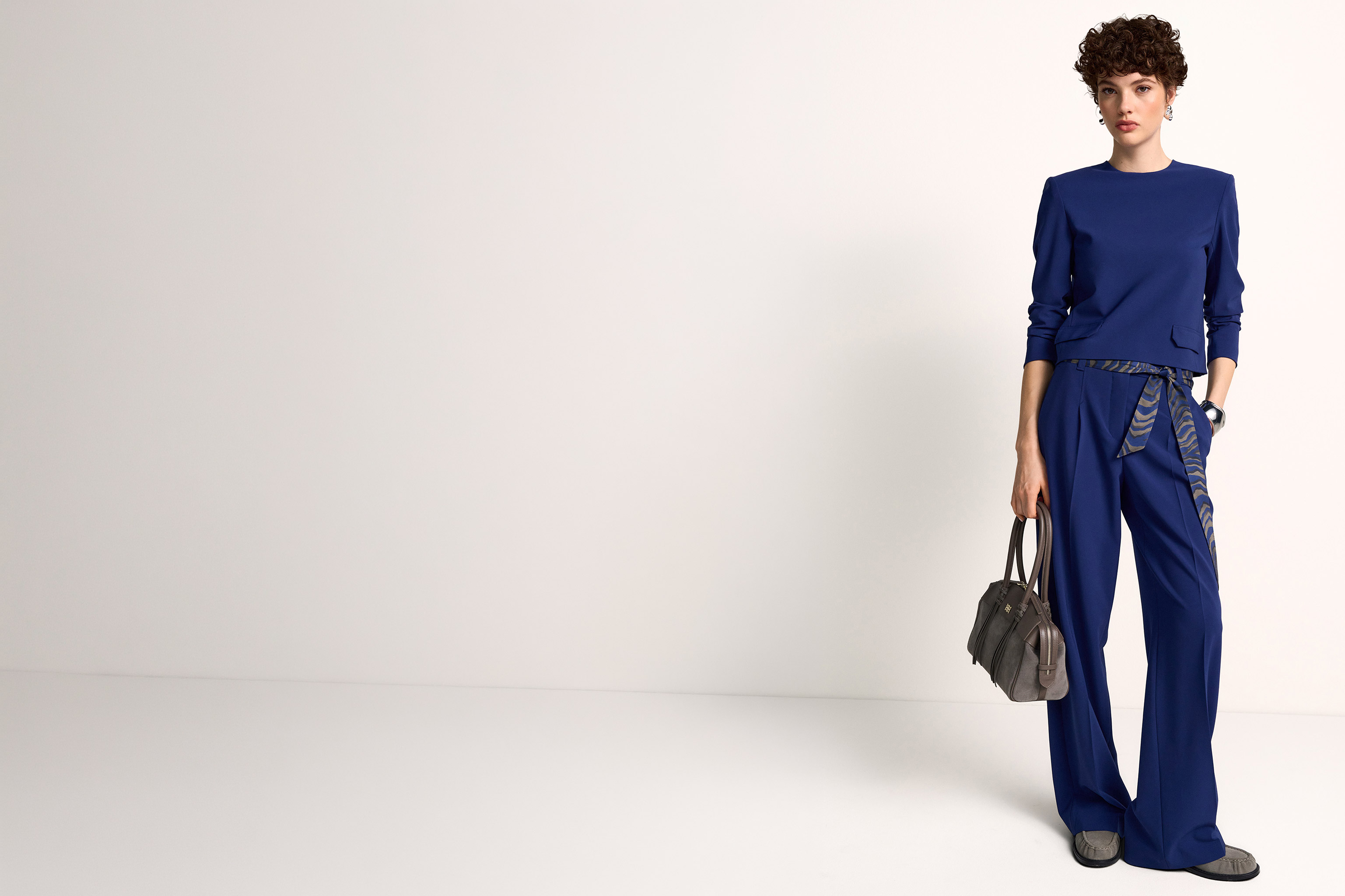 blau, outfit, hose, top, tasche
