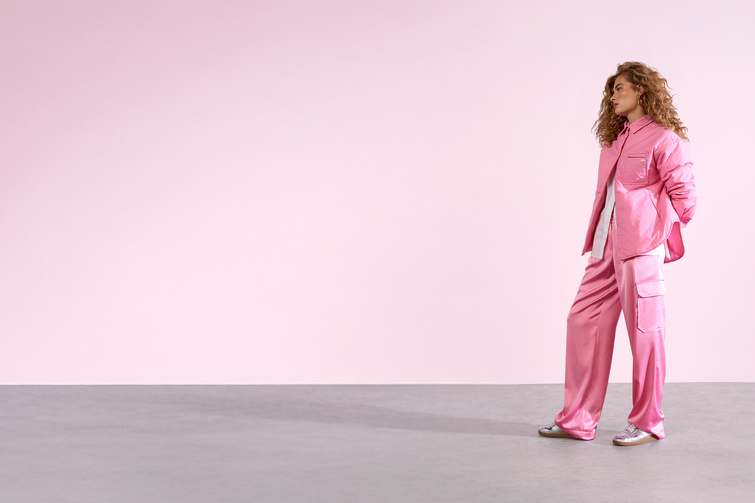 Bekleidung, Formelle Kleidung, Anzug, Mantel, Person