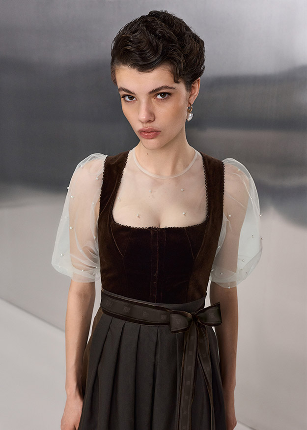 anzug-ensemble, puffärmel, schlank-transparent-vorhang, braune-samt-kleid, rechteckiger-kragen