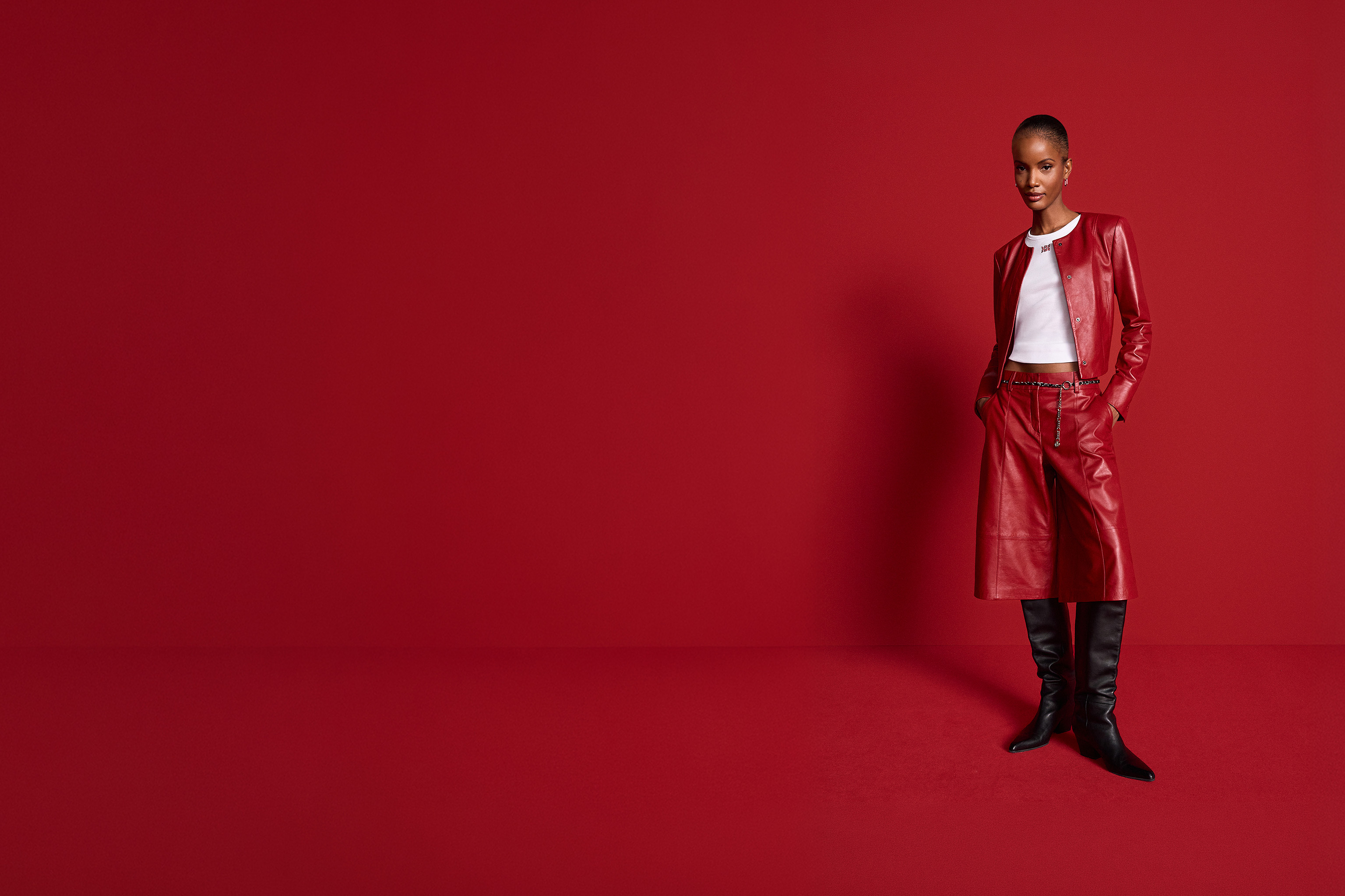 Lederjacke, Lederhose, Rot, Lederoptik, Schwarze Stiefel