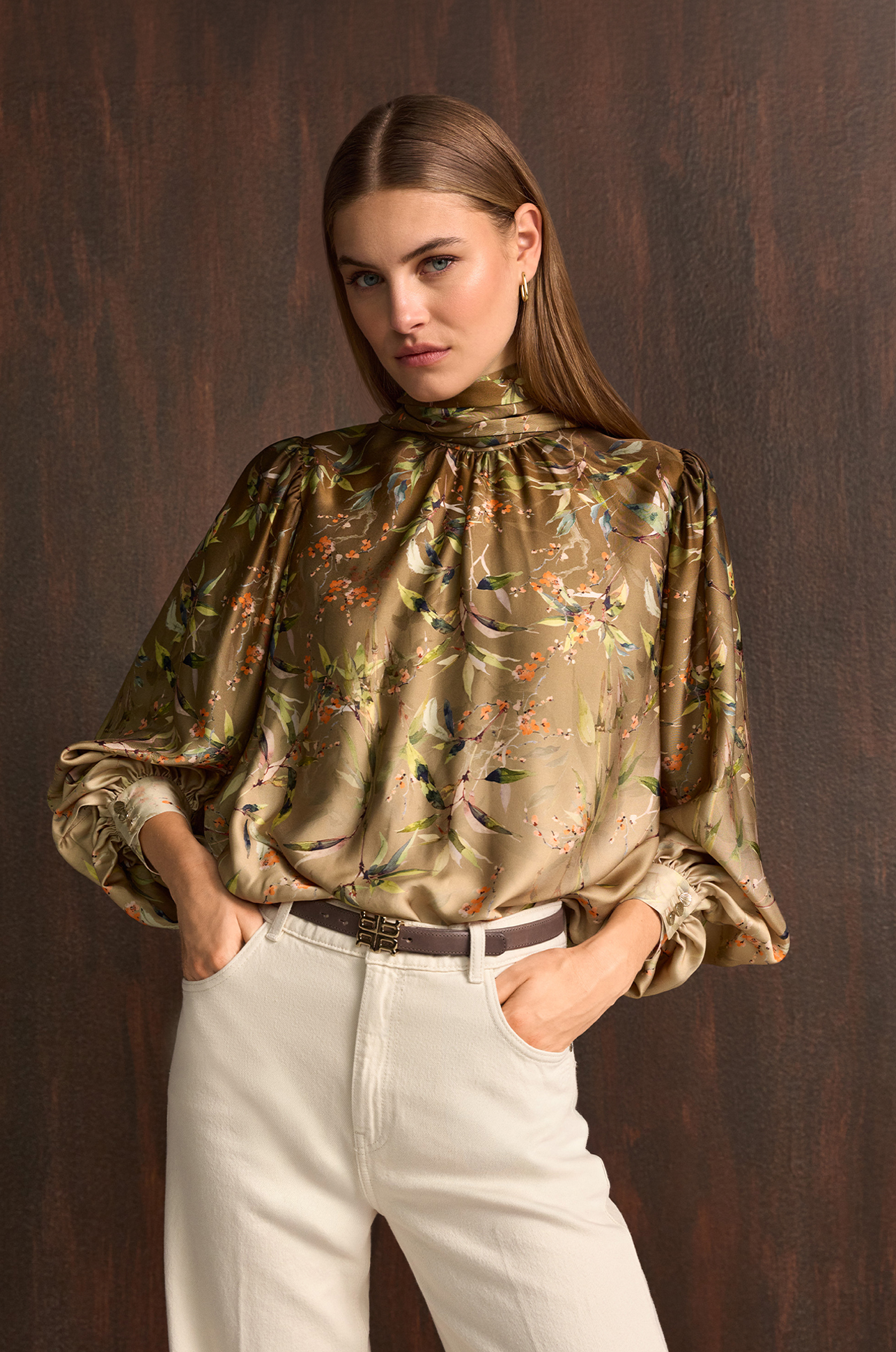 Bluse, Spitzenlook?, Satin?, Blumenmuster, Hoher Kragen