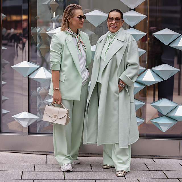 Total Looks 