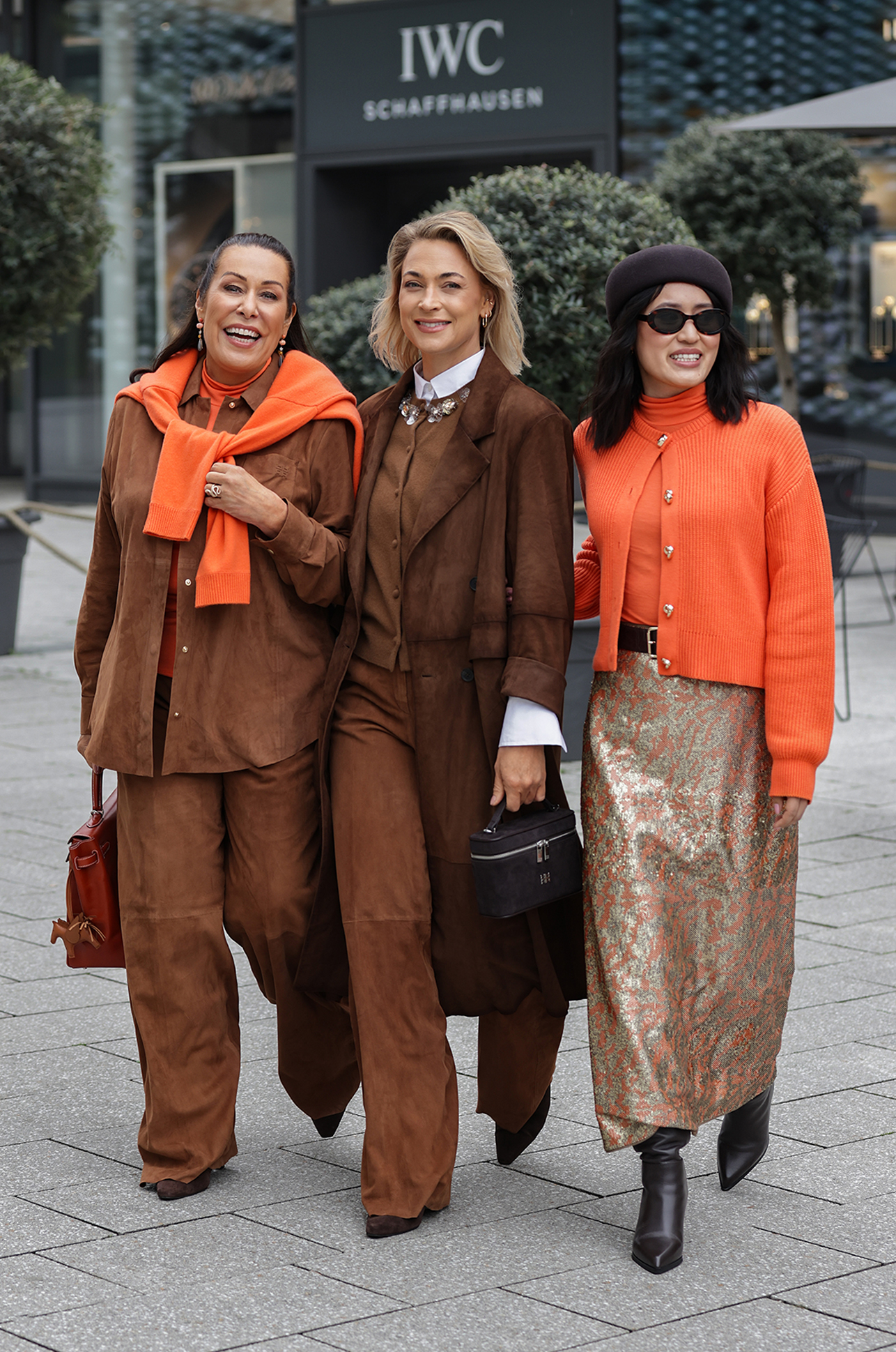 braun, mantel, anzug, tasche, orange