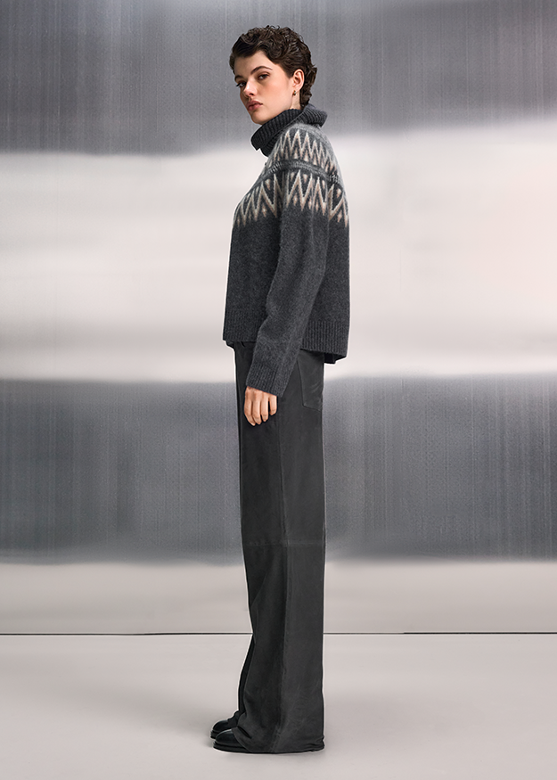 rollkragen, strickpullover, muster yoke, dunkelgrau, lange hose