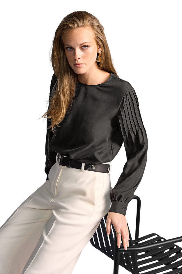 Seidenbluse mit Rundhalsausschnitt
