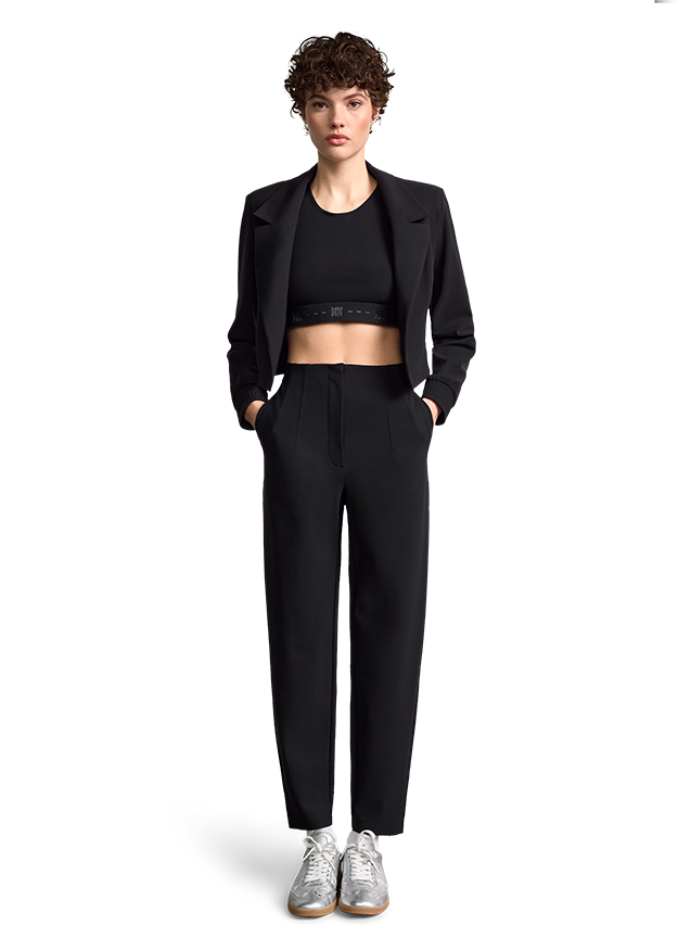 Business-Casual, Pantsuit, Schwarz, Crop-Top, Sneakers