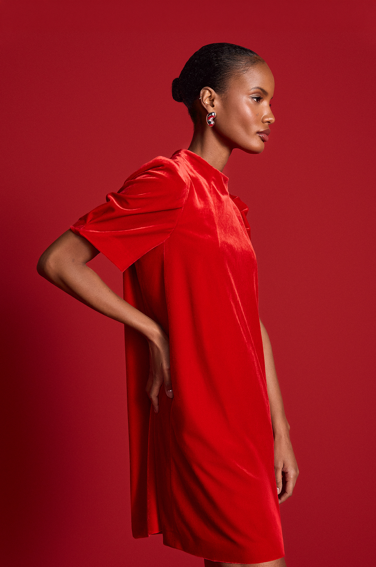 Kleid, Rot, Kurzarm, Seidenglanz, Oversize-Schnitt