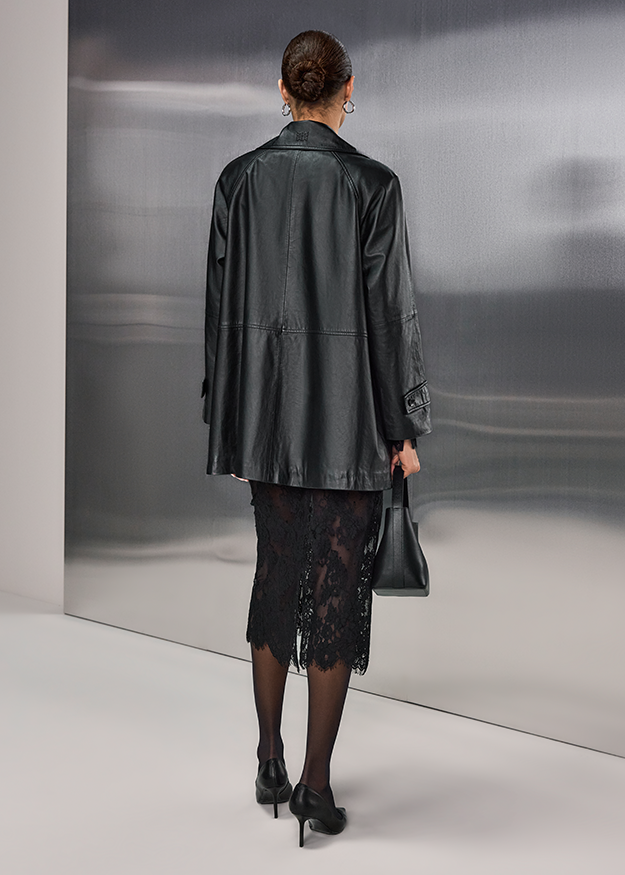 lederjacke, schwarz, oversize, lackleder, abendoutfit