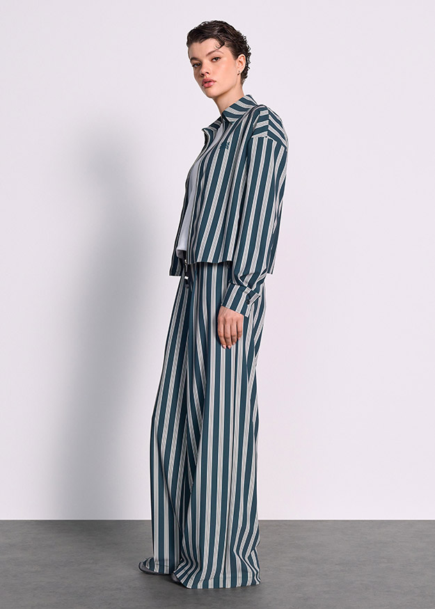Streifen, Bluse, Hose, Oversize, Streifenanzug?