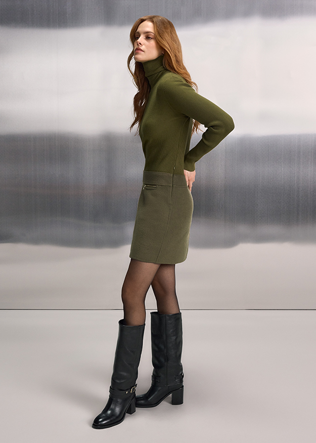 rollkragen, Strickkleid, olivgrün, Reißverschlussfach, overknee-stiefel