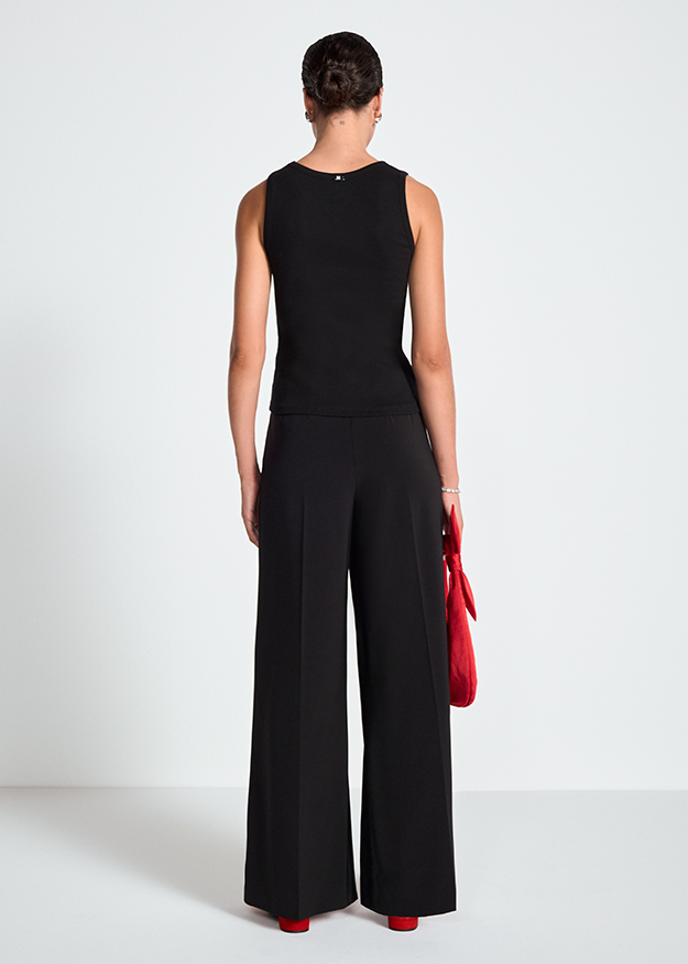 Schwarzes Oberteil, Ärmelloses Top, Schwarze Stoffhose, Weites Bein, Zweiteiler