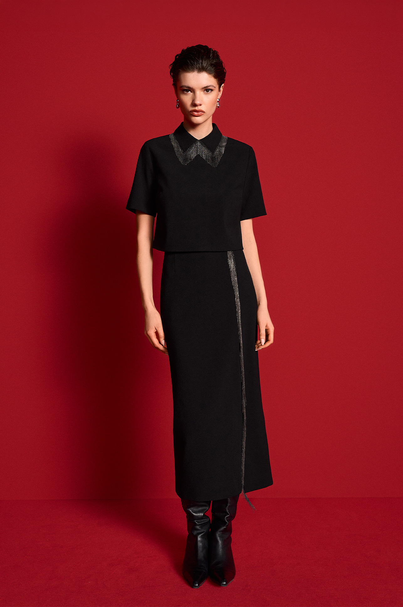 Schwarzes Kleid, Zweiteiler, Kurzarmoberteil, Maxirock, Glitzerdetails