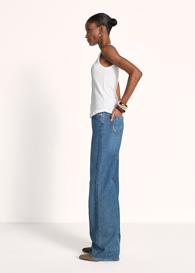 Tanktop, weiß, ärmellos, Jeans, weite Beinform