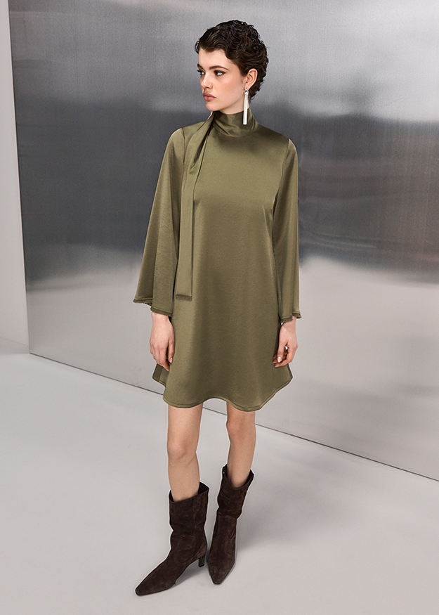 Kleid, Mini, Birkegrün, Satin, High-Neck