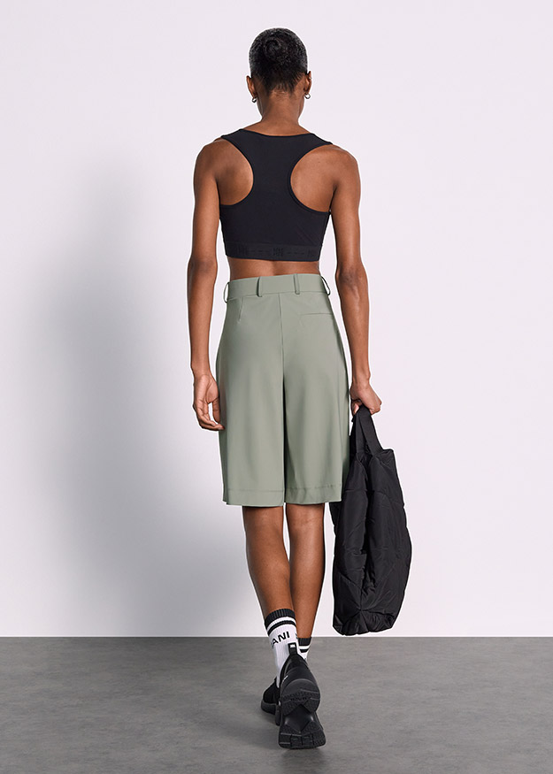 Hose, Shorts, Korsett, Weste, Sportbekleidung