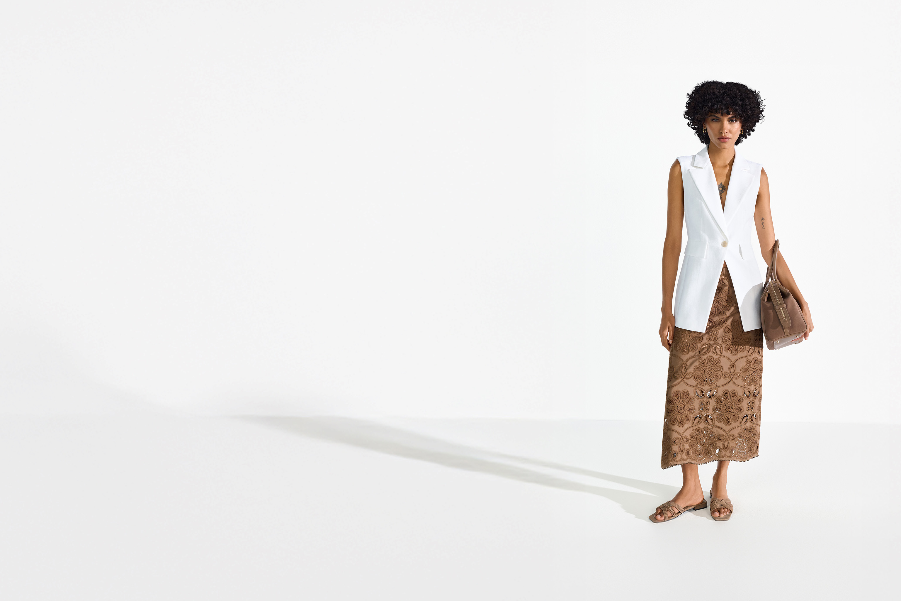 Blazer, Mantel, Handtasche, Rock, Kleid