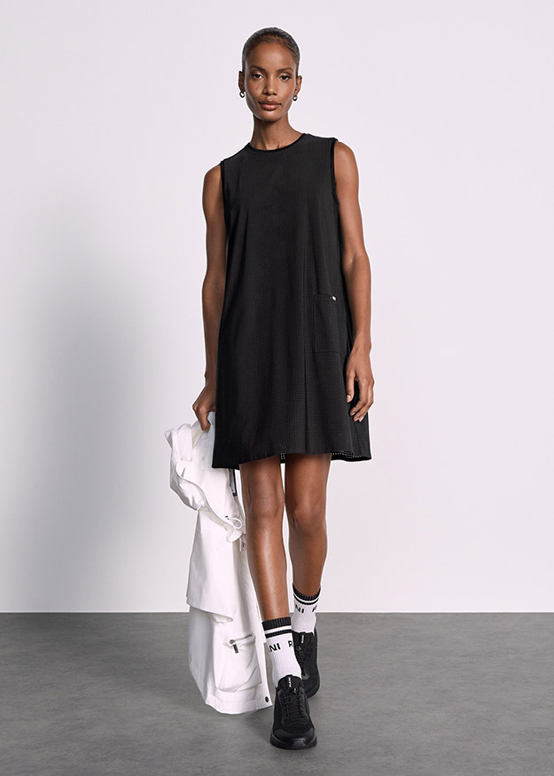 Kleid, Schwarz, Tanktop-Kleid, Kurzes Kleid, Kapuzenloses Kleid, Rückenlos?