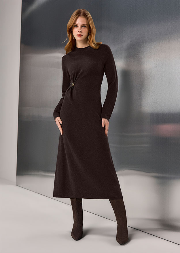 Kleid, Langarm, Strickkleid, Dunkelbraun, Knopfdetail