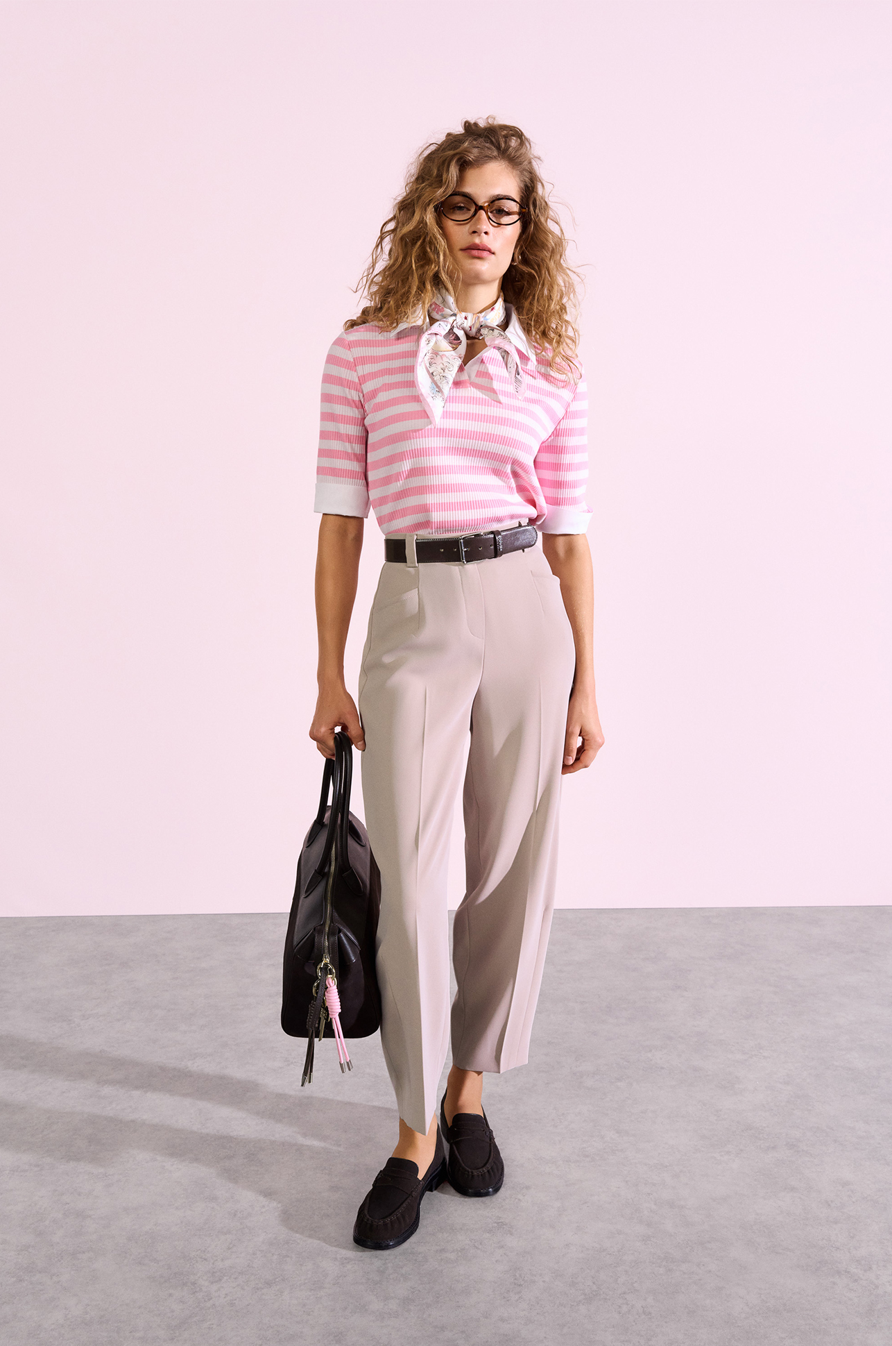 Bluse, Hosen, Formelle Kleidung, Hemd, Person, Bluse, Hosen, Formelle Kleidung, Hemd, Person, Bluse, Hosen, Formelle Kleidung, Hemd, Person, Bluse, Hosen, Formelle Kleidung, Hemd, Person, Bluse, Hosen, Formelle Kleidung, Hemd, Person, Bluse, Hosen, Formel