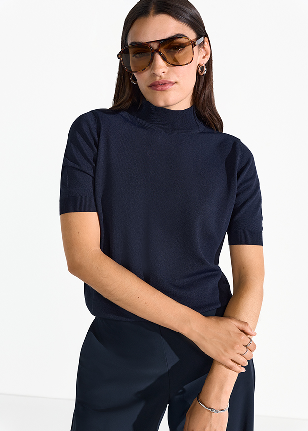 Short-sleeved pullover